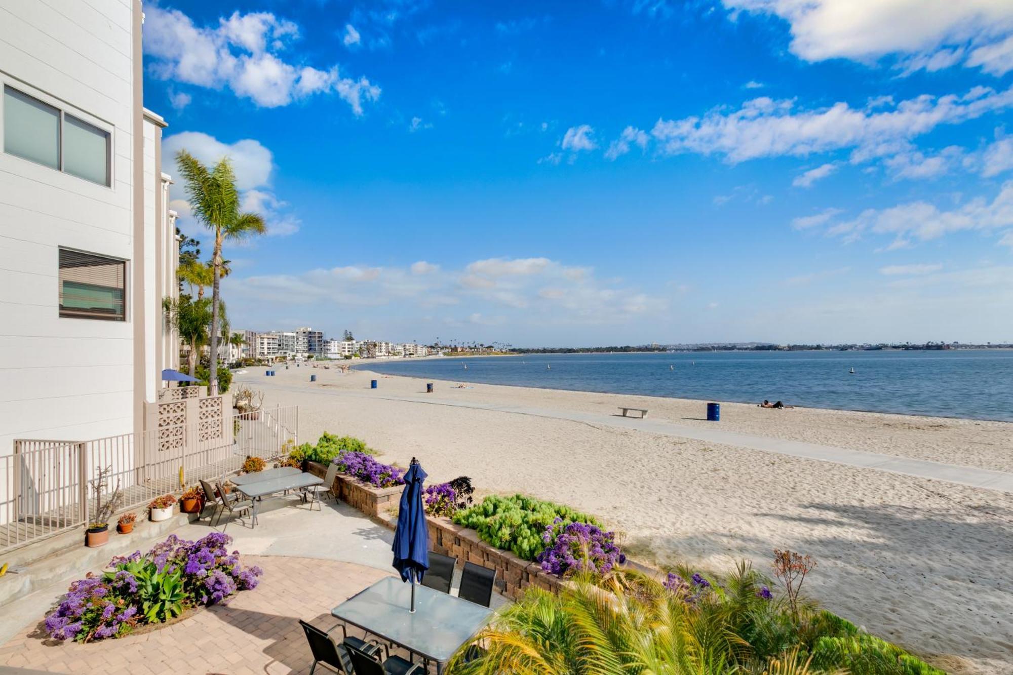 Bayfront Oasis Close To Boardwalk And Water *