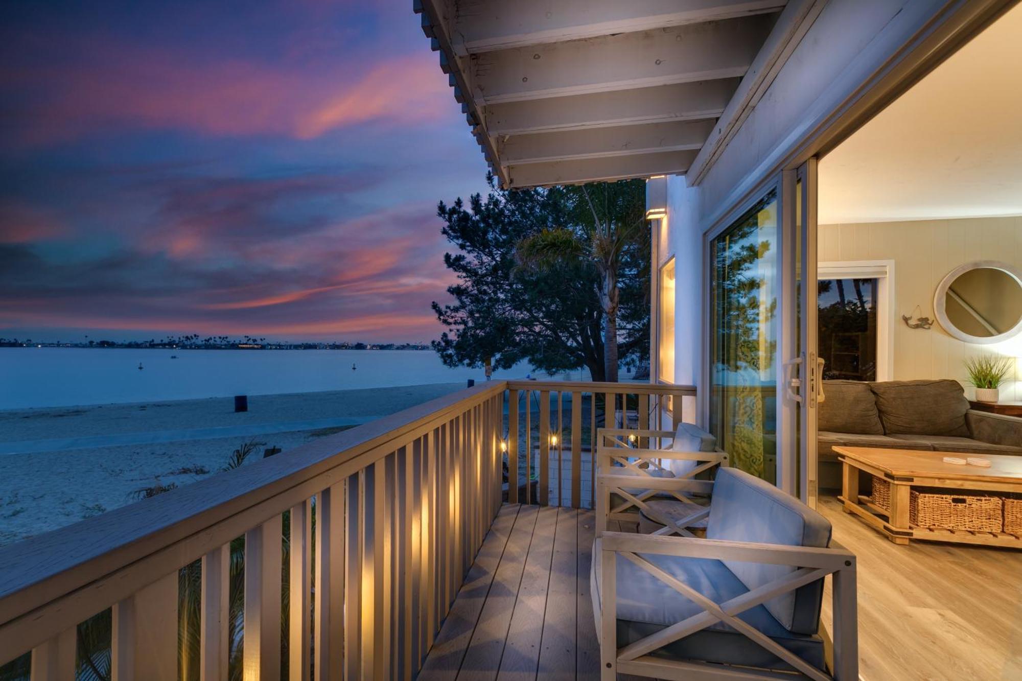 Bayfront Oasis Close To Boardwalk And Water Holiday home
